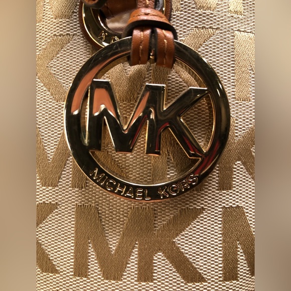 2 - Piece - Micheal Kors - Signature Jacquard North South Tote and Wallet - Picture 3 of 16